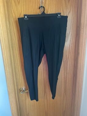 Old Navy PowerSoft 7/8 leggings with pockets, XXL, black, ribbed